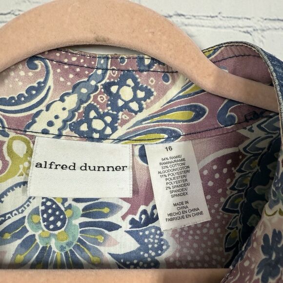 VTG Y2K 90's Chore Jacket Women Size 16 Blue Chambray Cotton Embroidered Floral - Picture 5 of 14